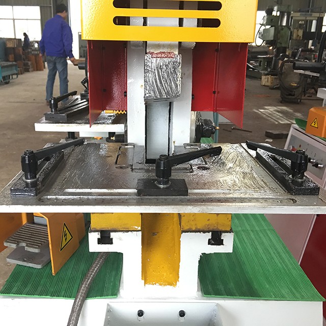 110 Ton Metal Press Corner Cięcie Hydrauliczna maszyna ślusarska