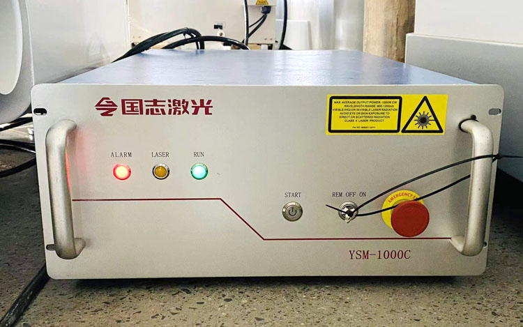 3015 Maszyna do cięcia laserem światłowodowym do szybkiego cięcia materiałów metalowych 1-6 mm