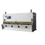 Qc12y-6 * 6000 Hydrauliczna maszyna do cięcia blachy CNC